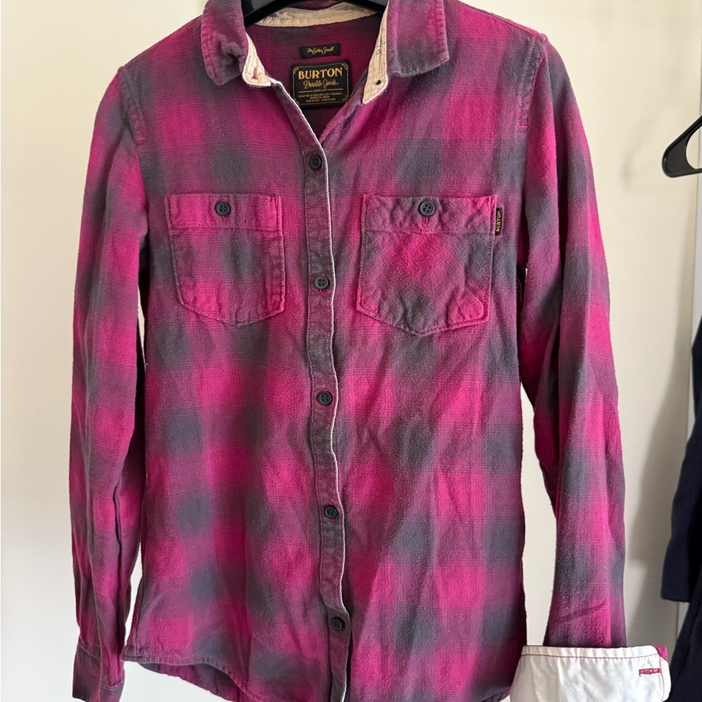 Burton Women’s Grace Flannel Button Down Shirt XS Red Plaid